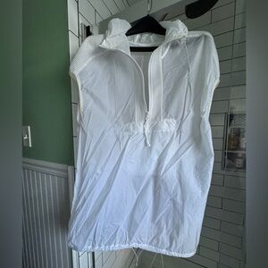 Lightweight sleeveless rain jacket, like new